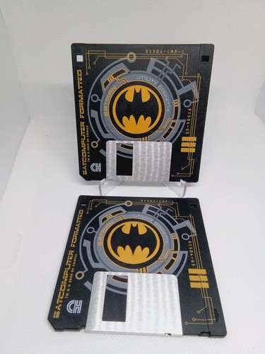 (2) Vintage 2001 Batman 3.5" PC Computer Disks Diskettes - Picture 1 of 3