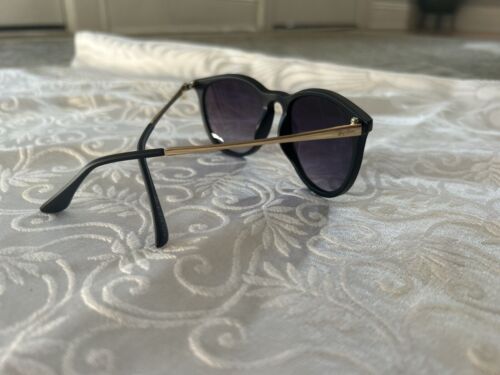 Light Weight Ray Ban Sunglasses For Women - Black Matte / Cat Eye - 第 4/10 張圖片