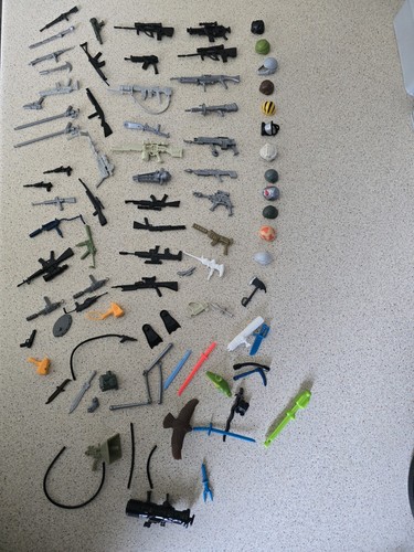 Action Force Command Centre & Figures - Picture 8 of 23