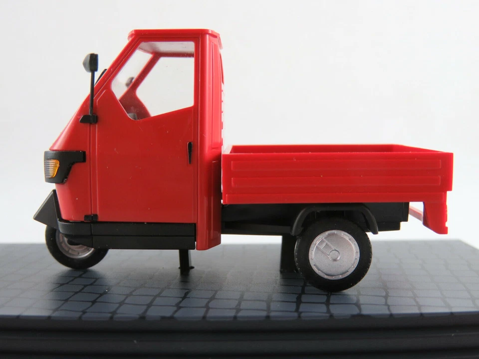Busch 60001 Piaggio Ape 50 Pritsche (2006) in rot 1:43 / Spur 0 NEU/OVP  - Bild 4 von 4
