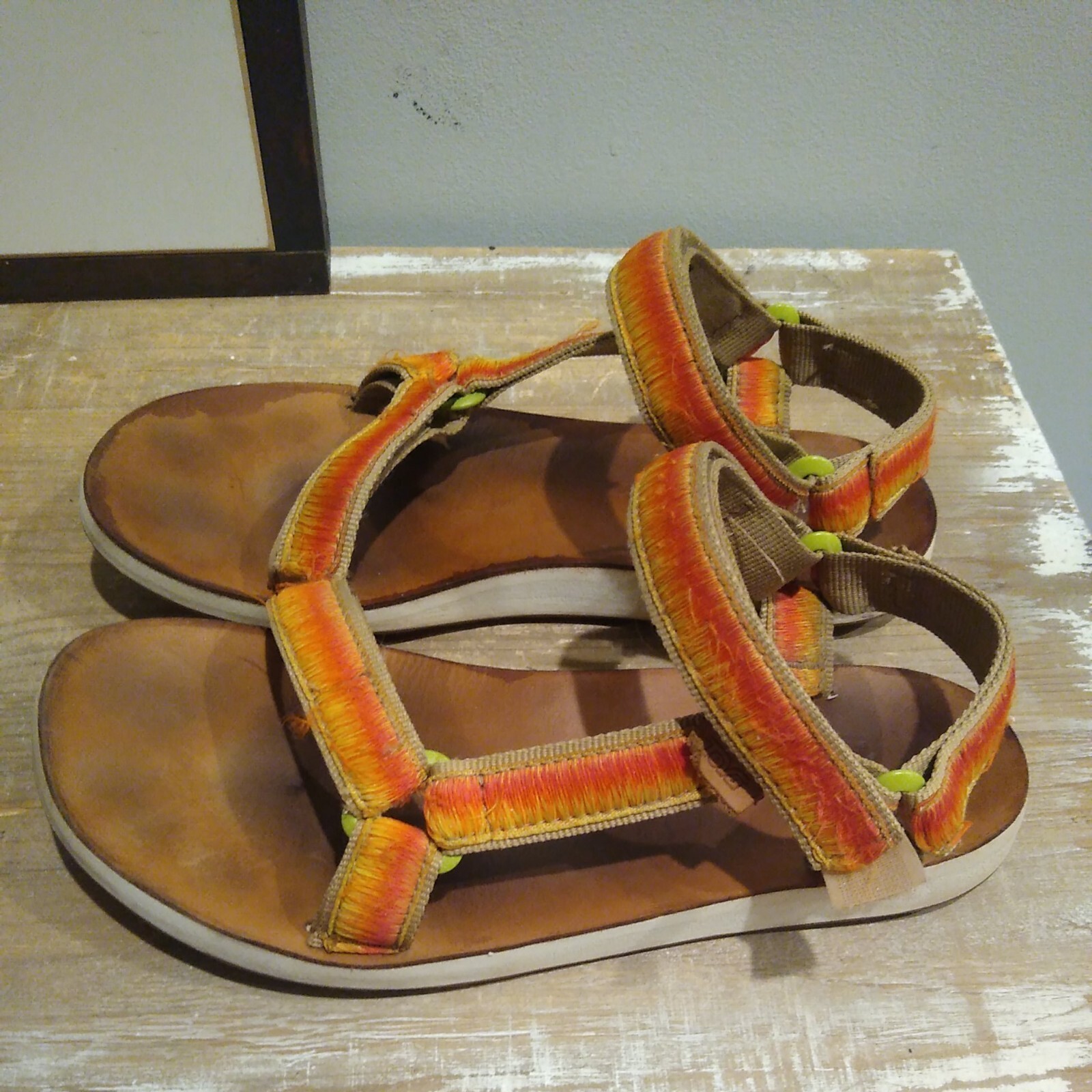 tweedehands Ondenkbaar stormloop TEVA Sandals Women's 9 wide strap outdoors adventure Ombre Orange Leather | eBay tweedehands Ondenkbaar stormloop TEVA Sandals Women's 9 wide strap outdoors adventure Ombre Orange Leather | eBay