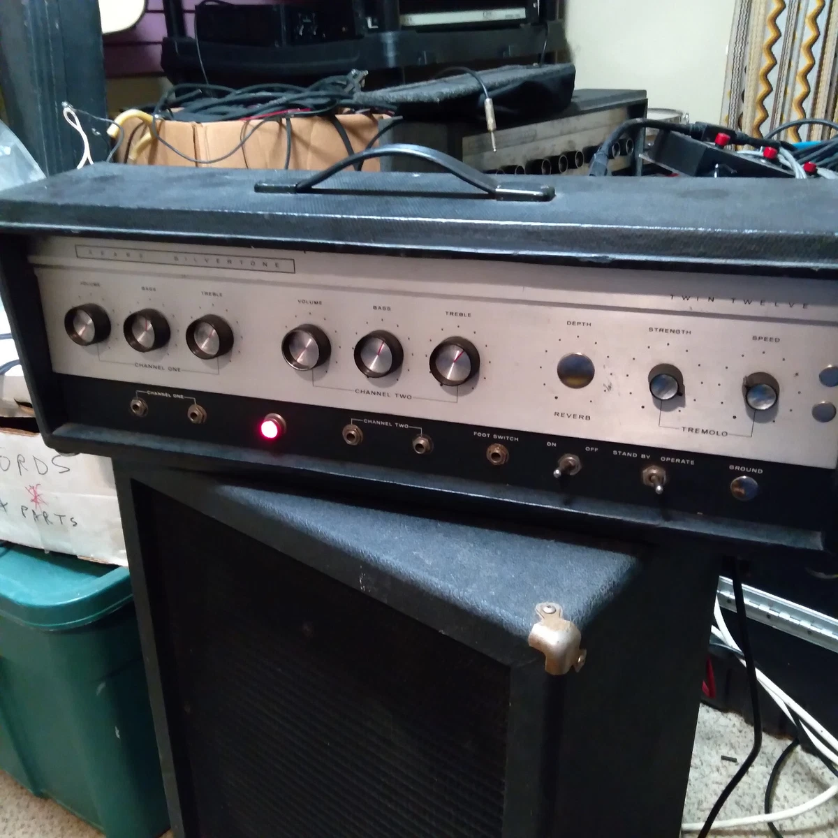 Silvertone amp head deals