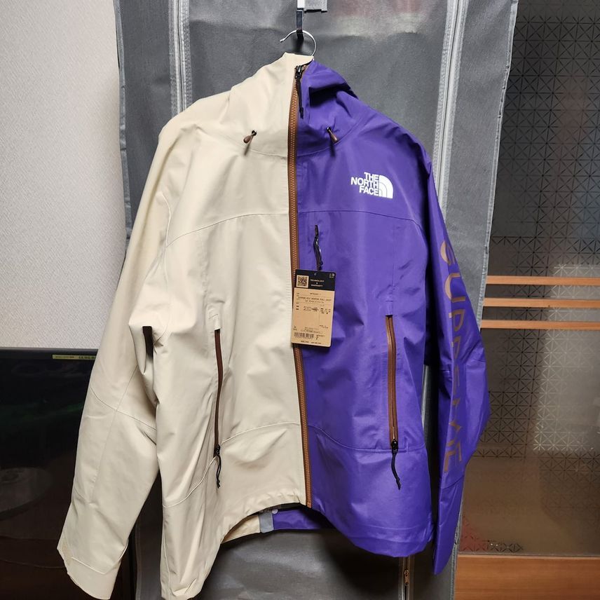 Supreme X The North Face Split Taped Seam Shell Jacket Tan Supreme X The North Face Split Taped Seam Shell Jacket Tan