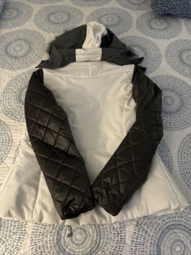 Killtec Woman’s Winter Jacket Size 6 EUC WHITE Grey Quilted Sleeve - Picture 6 of 6