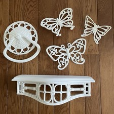 5 Vintage HOMCO Faux White Wicker Rattan Shelf Towel Holder 3 Butterflies EUC