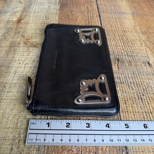 Cartera sin asas Michael Kors negra de cuero suave con cremallera continental detalles metálicos - Imagen 13 de 15