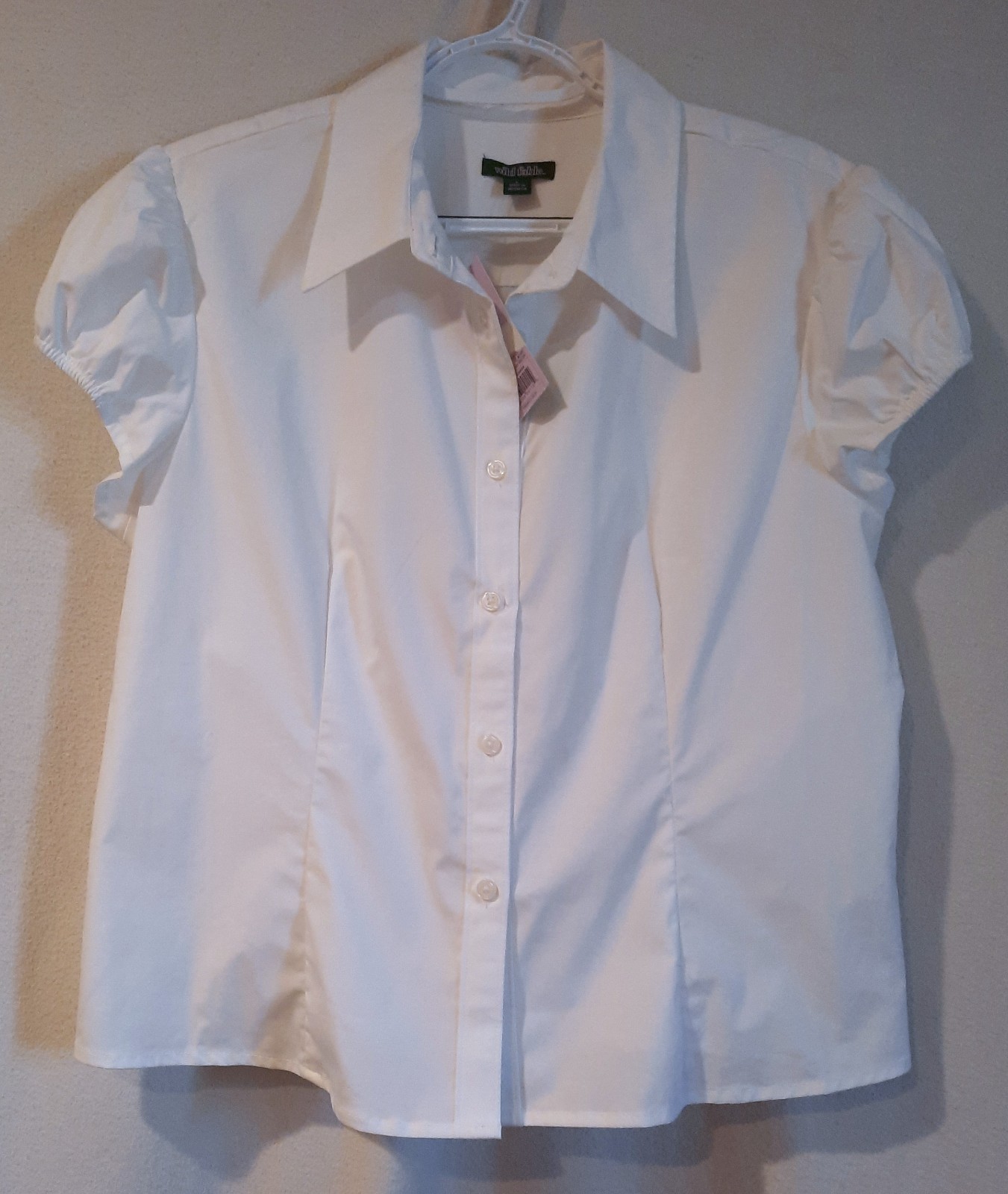 Top Wild Fable. Botón abajo. Adolescente/Adulto Joven Talla L. Blanco, Mangas Cortas T170