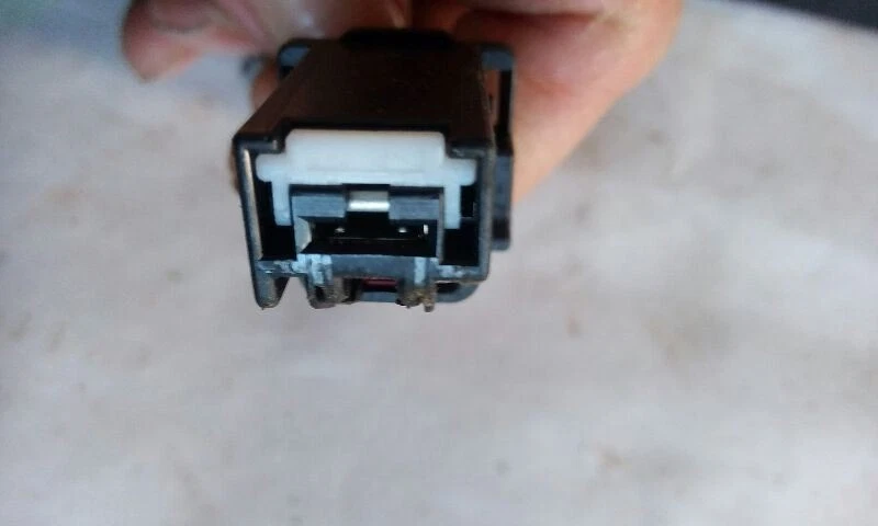 Camioneta GMC Sierra 1500 14-19 vidrio trasero estilo clásico fijo térmico Foto 2 de 4