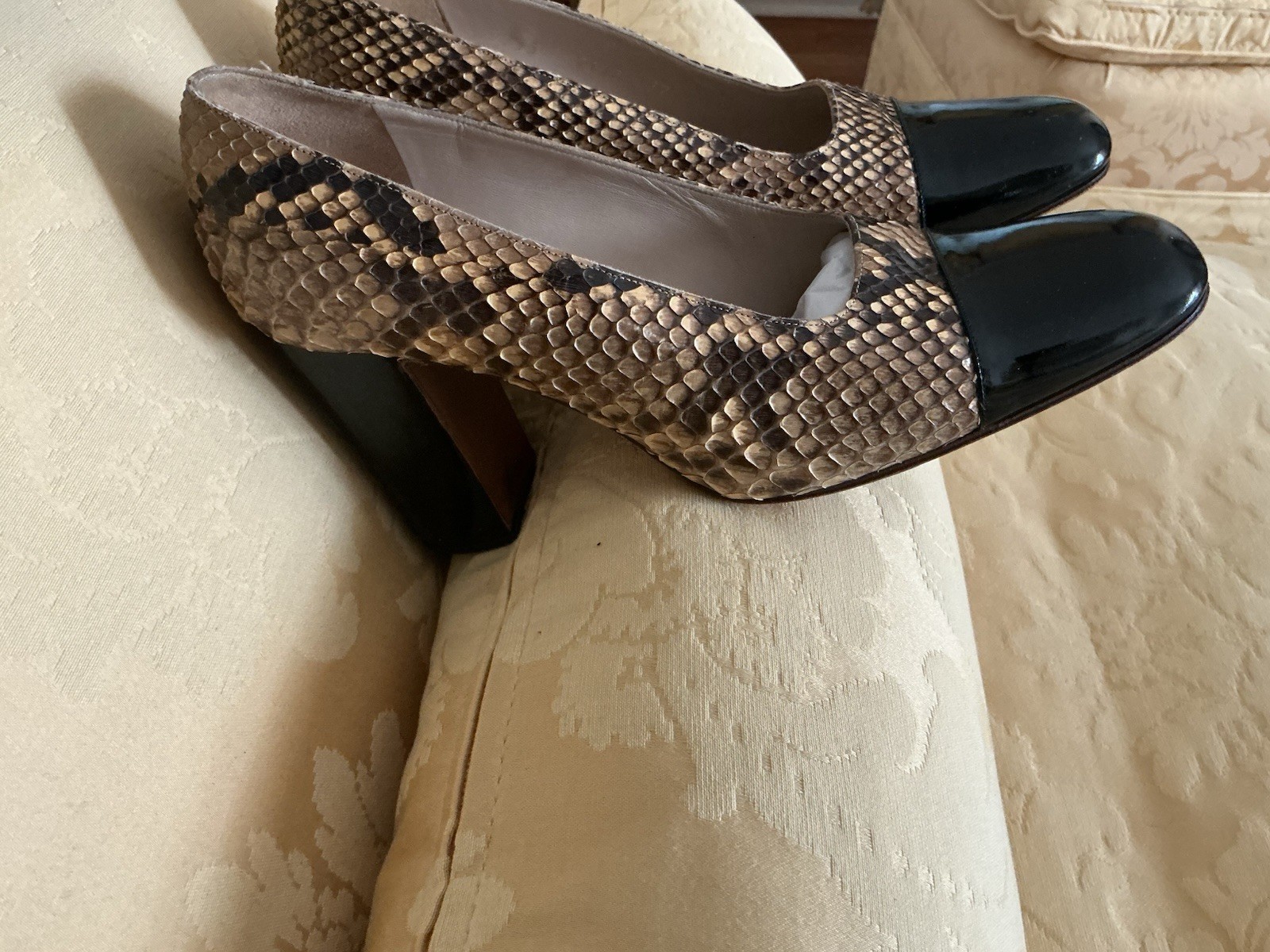 Authentic “CHANEL” Pumps 37 Python snake Patent  … - image 6