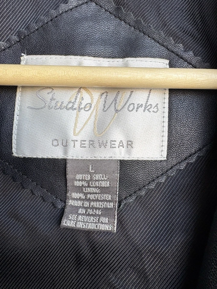 Винтажная женская кожаная куртка Studio Works размер L - Изображение 2 из 3