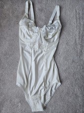 Rare Miss Mary of Sweden White Lace Bodysuit Floral Girdle Shapewear Sz 34D / XS