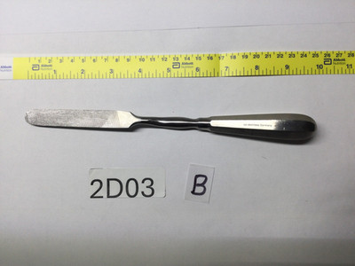 KMedic KM 46-650 Orthopedic Bone File 15mm width, 9 1/2'' (24cm) #2D03B)