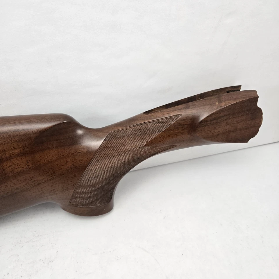 Culata de madera derecha calibre 12 Blem Beretta 682 686 687 NOS Foto 3 de 4