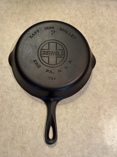 Griswold Large Block Logo #7 Cast Iron Skillet 701 D Smooth Bottom – Sits Flat