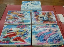 Wind Up Series Model Super Electromagnetic Robot Combattler V Set Bandai K3h35