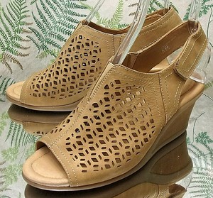 thom mcan earth shoes