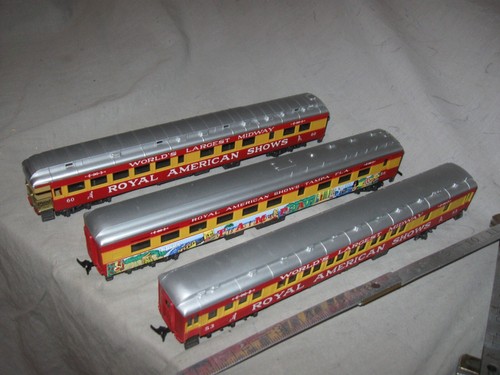 X9706 HO 3 RIVAROSSI ROYAL AMERICAN SHOWS CIRCUS TRAIN HEAVYWEIGHT PASS. CARS