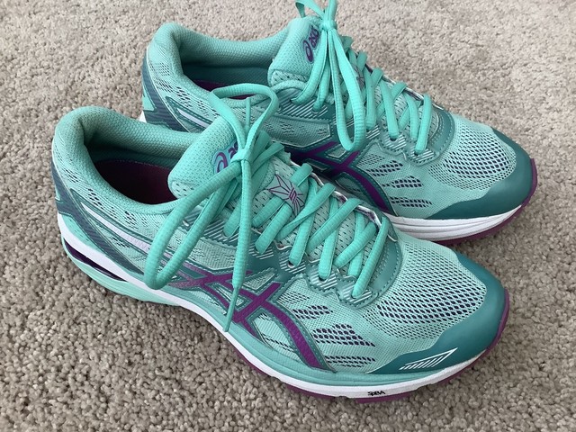 asics gt 2000 purple