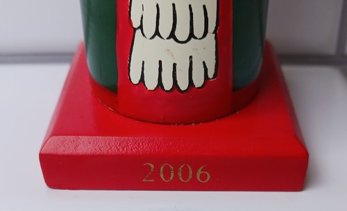 Target Wooden Nutcracker Christmas Caroler 2006 Holiday Limited Edition #4605 - Picture 7 of 11