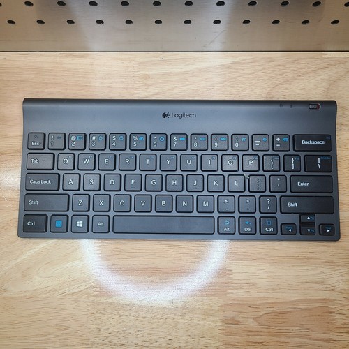 Logitech Bluetooth Tablet Keyboard model YR0034 YR 3400 Battery operated