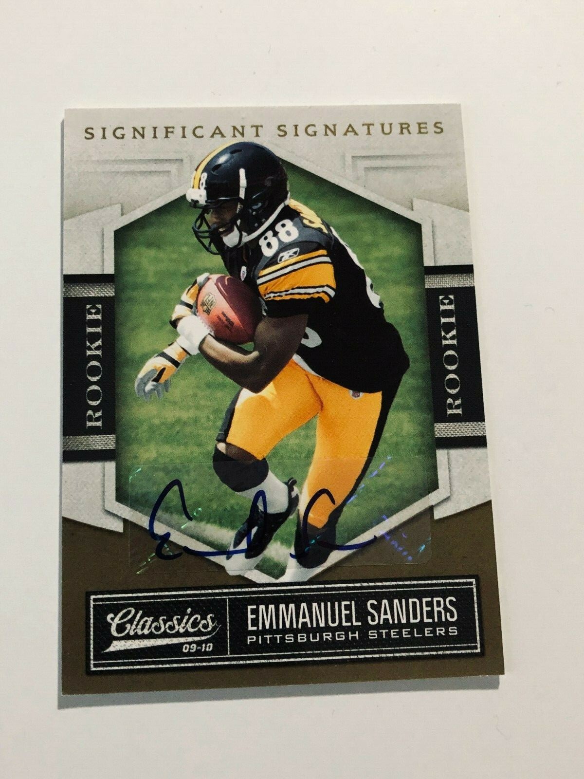 2010 CLASSICS FOOTBALL No.138 EMMANUEL SANDERS ROOKIE AUTO #132/499