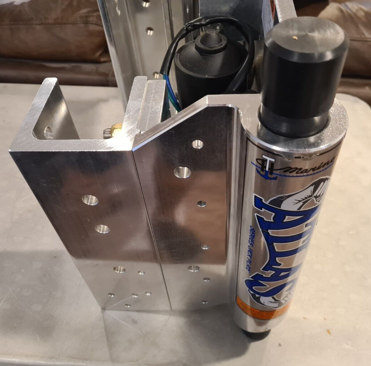 TH Marine ATLAS 8" Set Back Hydraulic Jack Plate eBay