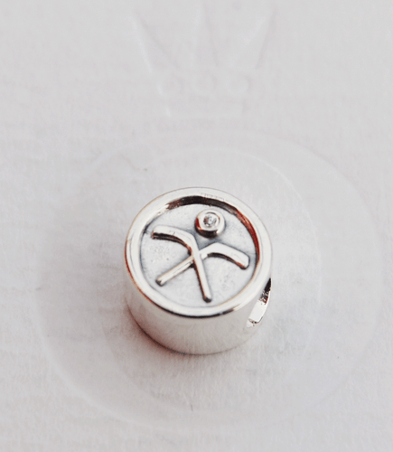 Genuine Pandora Silver Charm "Ice Hockey Puck" - 791203CZ - retired - Bild 1 von 2