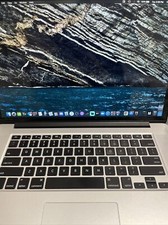Apple 15 macbook pro Quad core i7 16GB Ram 2.5ghz 512gb ssd
