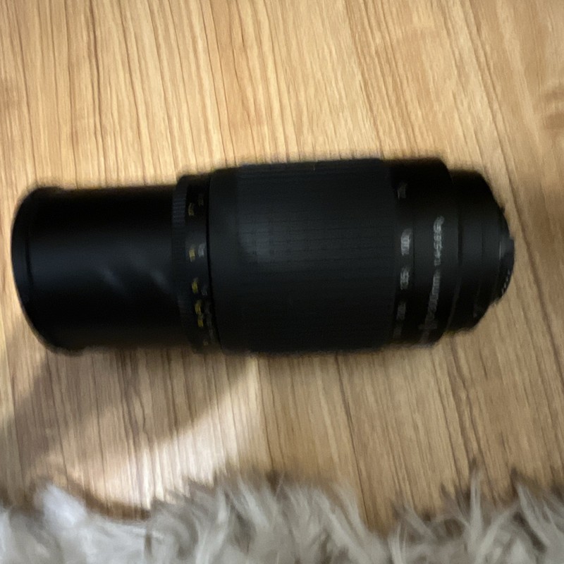 Nikon 70-300mm f/4-5.6 Zoom Telephoto Lens Nikon F Mount Auto/Manual Focus