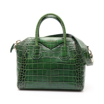 GIVENCHY Antigona Shoulder Handbag Embossed Leather Green BB05117