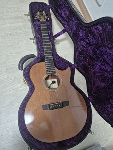 Charis SJ Custom (Lucky Strike Redwood + Premium Honduran Rosewood)