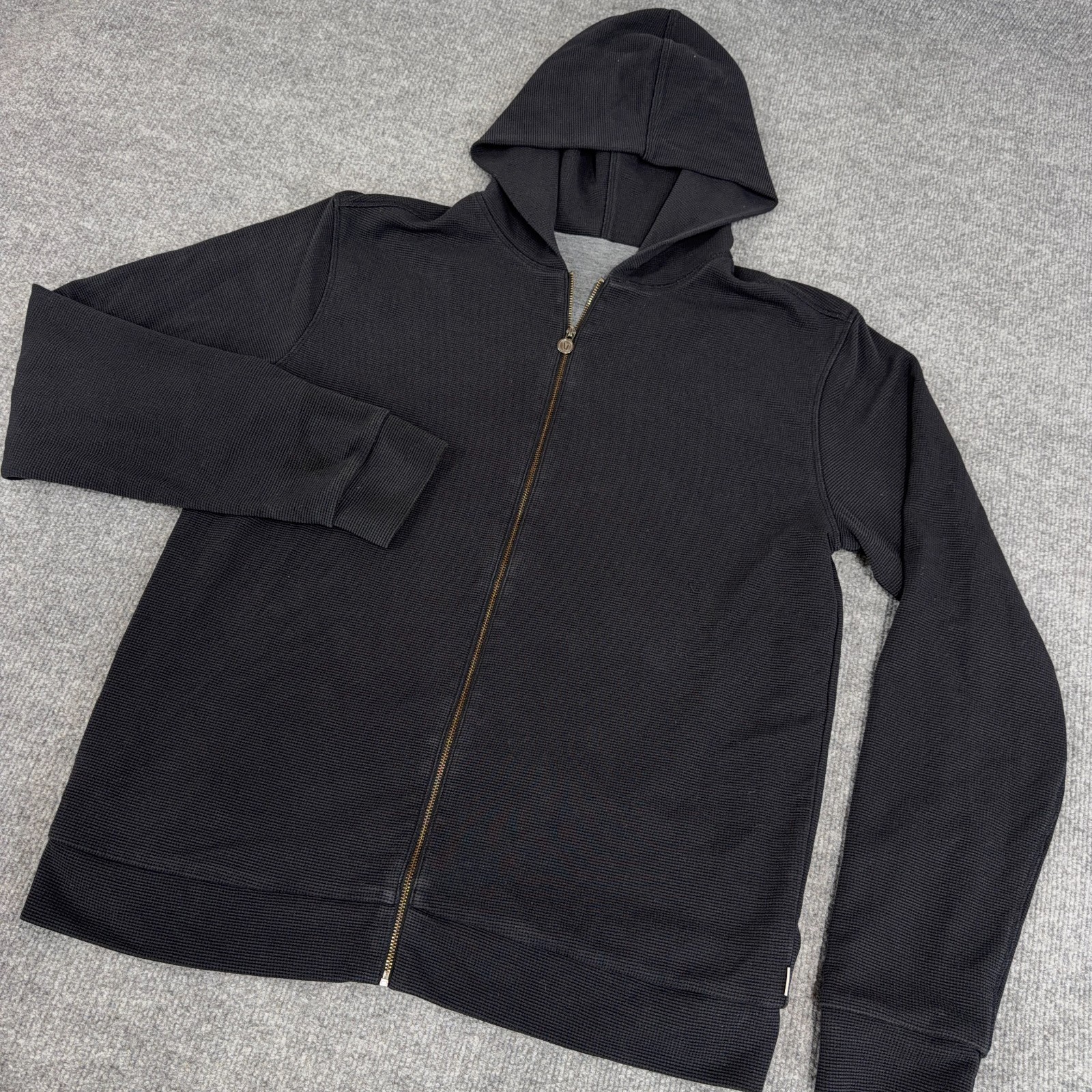 Vuori Hoodie Men Large Black Lyocell Stretch Performance Waffle Outdoor Full Zip