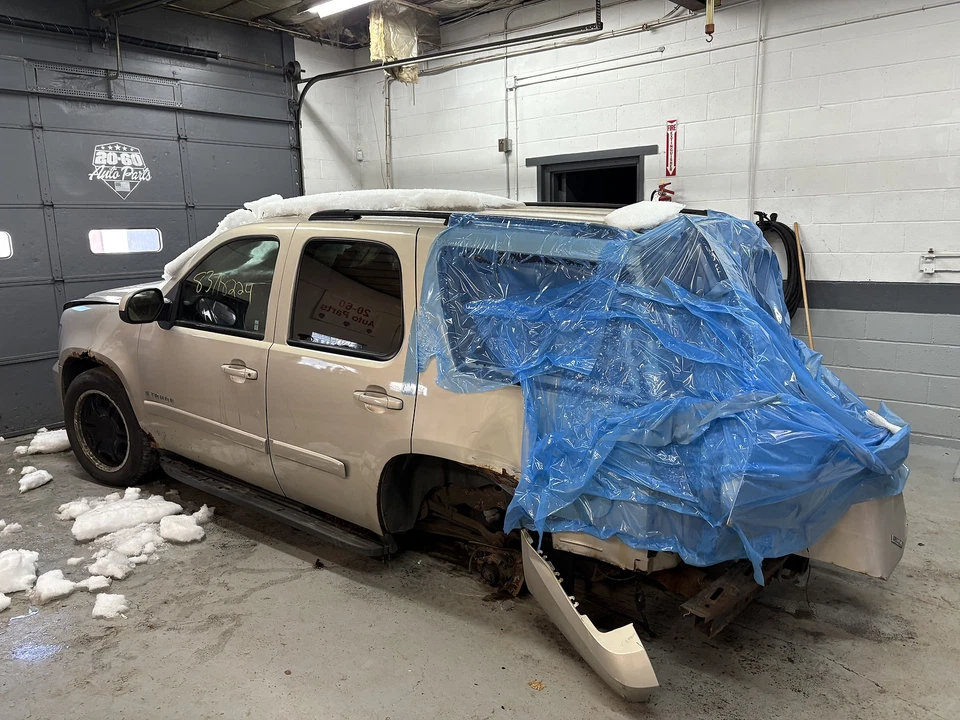 Used Rear Left Exterior Door Handle fits: 2007 Chevrolet Tahoe door Rear Crew Ca Foto 4 de 4