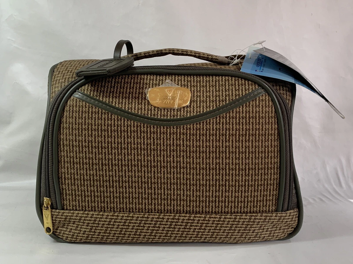 Cloth vanity case