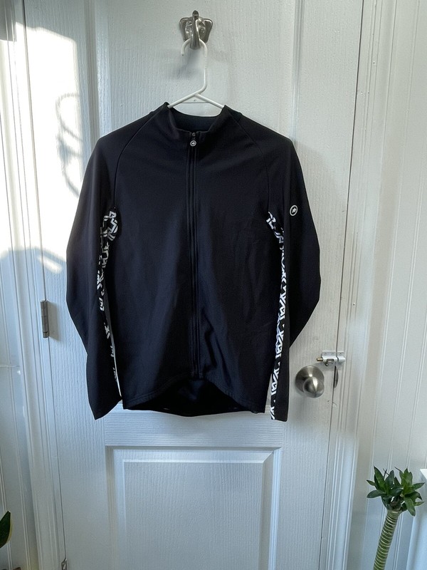 Men’s Assos Mille GT EVO Winter Cycling Jacket, Black, Large (L). Made n Tunisia