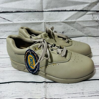 NEW Supremes SoftSpots Taupe 122403 Comfort Nurse Shoes Womens Size 7.5 DRYZ