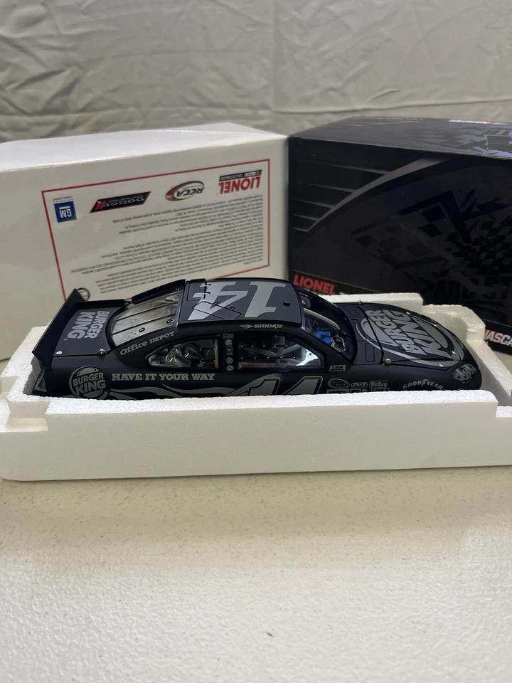 Tony Stewart 2011 Action #14 Stealth Finish Burger King Chevy 249/302 Foto 3 de 4