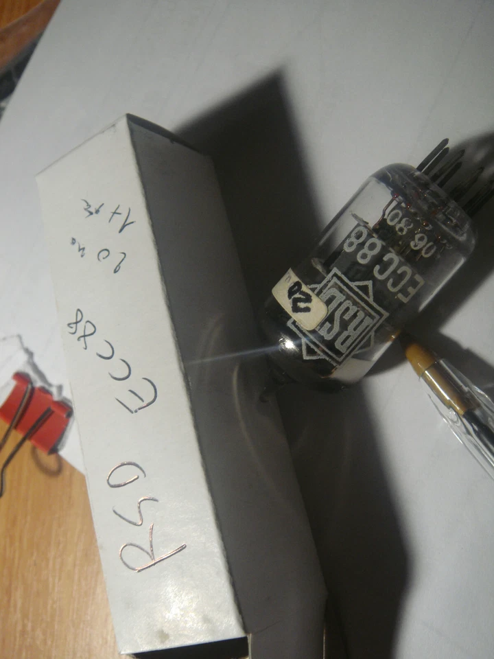 ECC88 RSD   NOS TEST U  METRIX U61B - Photo 2/3