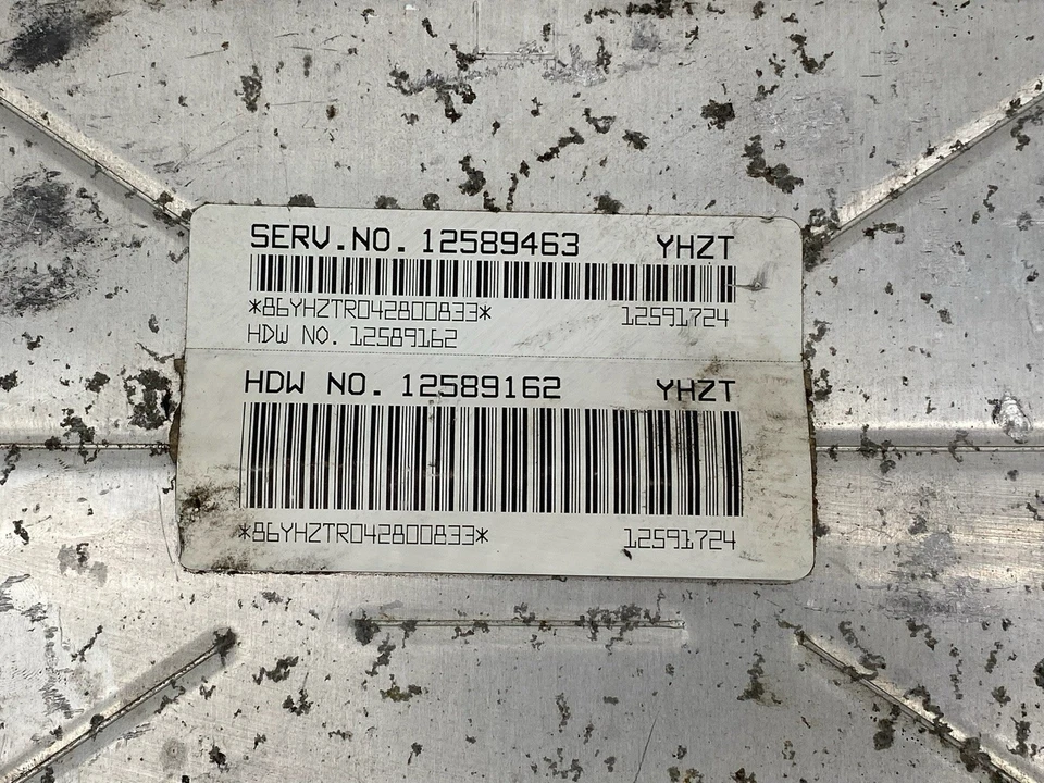 Módulo informático motor Chevrolet Avalanche 2003-2006 ecu ecm 12589463 yhzt oem Foto 2 de 4