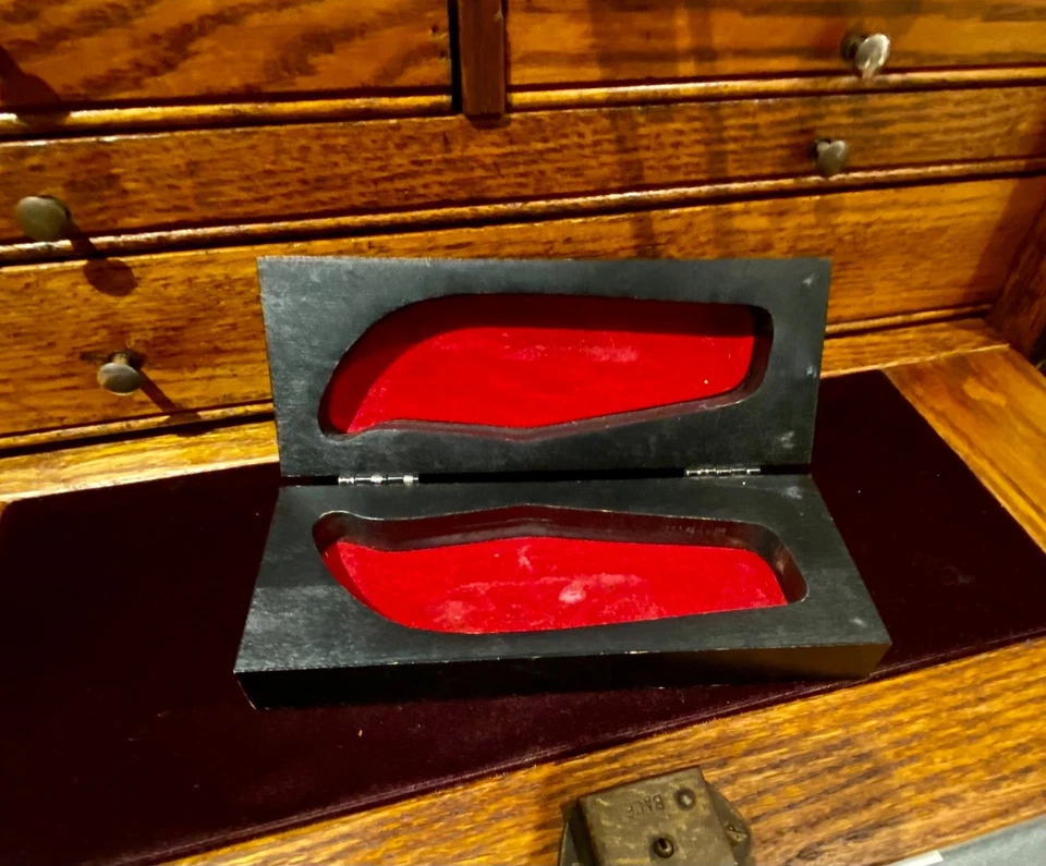 FUNDA VINTAGE XX BULLDOG SOLO CAJA NEGRA Foto 2 de 4