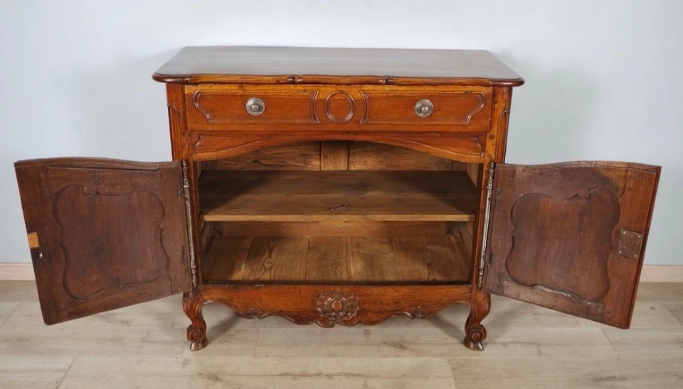 Buffet provençal Louis XV en noyer et chêne, XVIIIe siècle - Photo 4/4