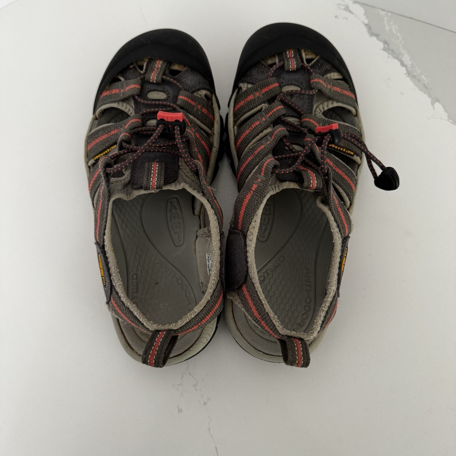 Sandali Keen Newport H2 impermeabili da trekking outdoor donna 8 magneti corallo caldo