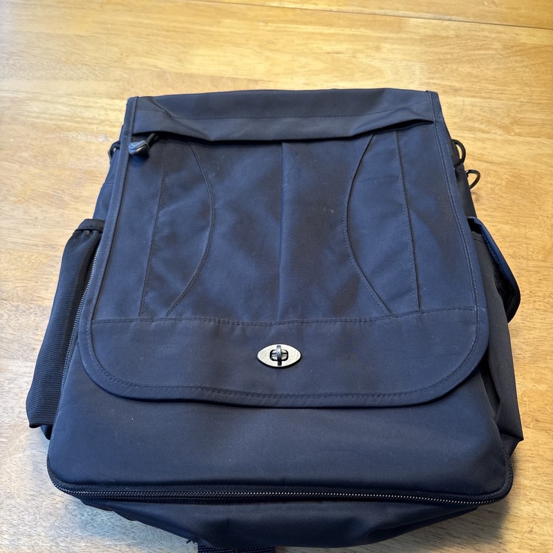 L.L. LL Bean Traveler Black Convertible Nylon Messenger Bag Backpack Crossbody