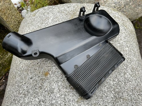 Luftkanal / Luftführung Lichtmaschine / Generator für BMW E32 750i vFL  1718571