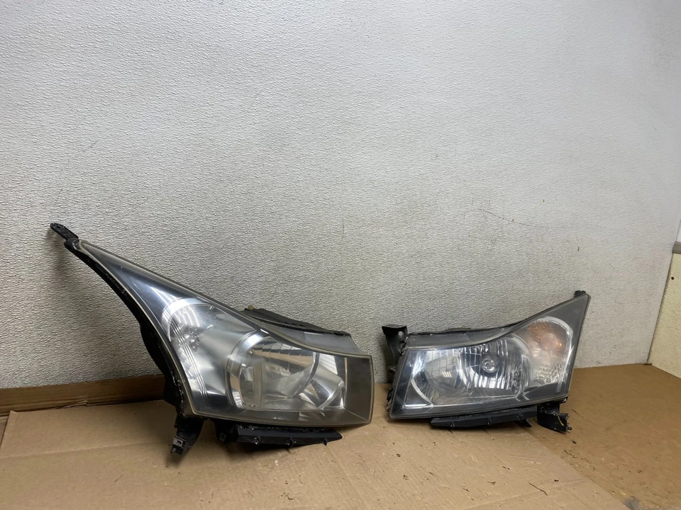Juego de faros halógenos izquierdo+derecho Chevrolet Cruze 2011 a 2015 U6693 DW Foto 3 de 4