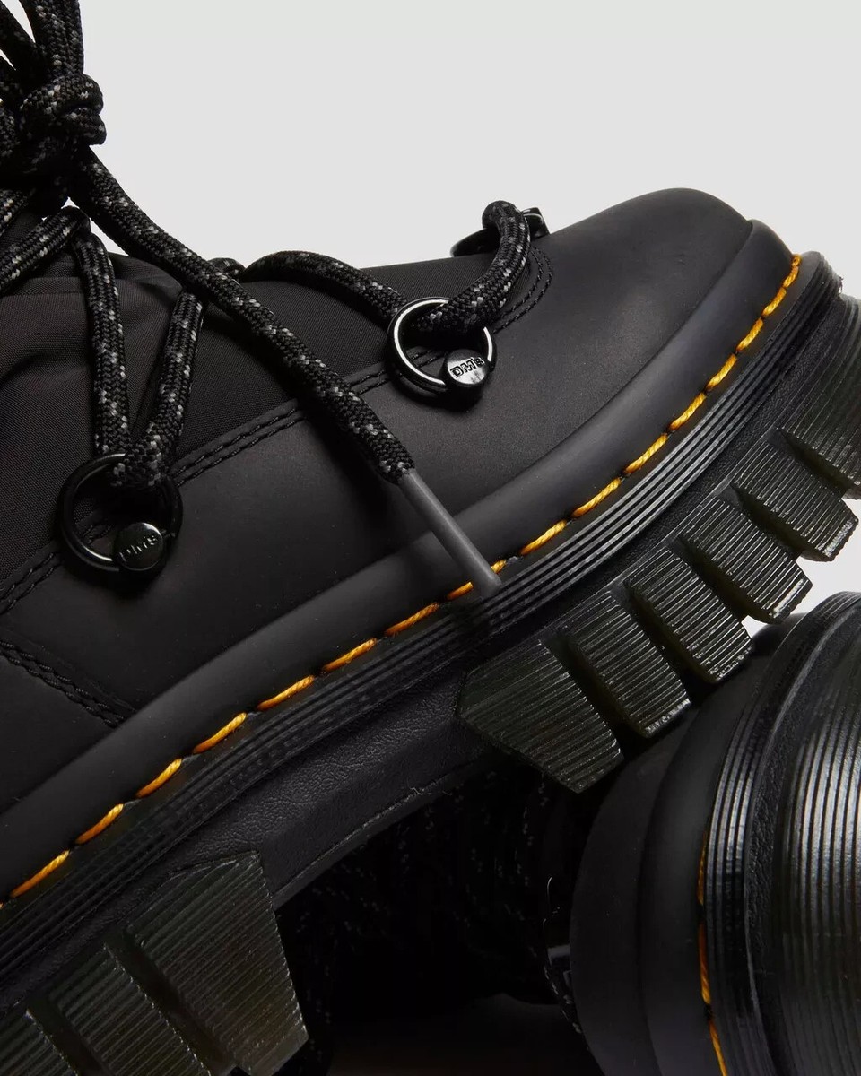 【Dr. Martens】Audrick Padded Hiブーツ Audrick Hi Puffer Boots in Black | Dr. Martens