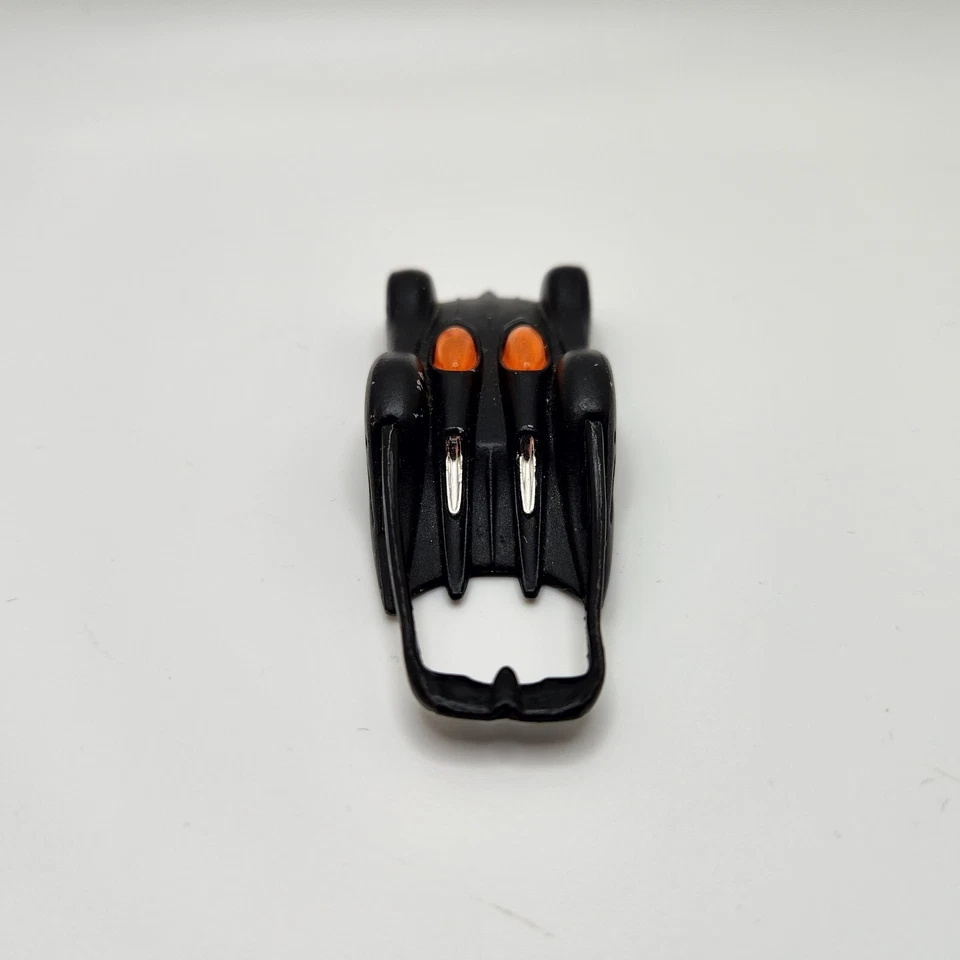 Hot Wheels Batmobile S04 DC Comics 1:64 - Image 4 of 4