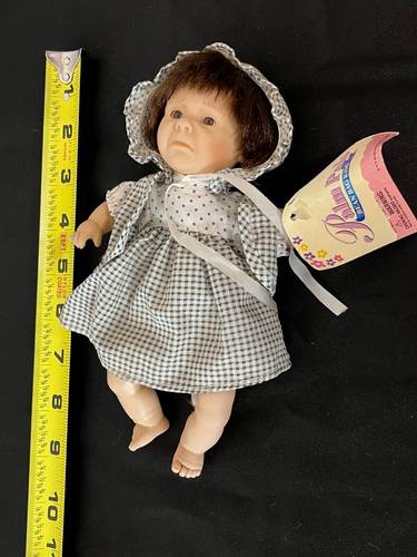 Vintage 1996 Palm Pals Bean Bag Kids Doll - Crying Face, Gingham Dress, H.Y. Int - Picture 4 of 8