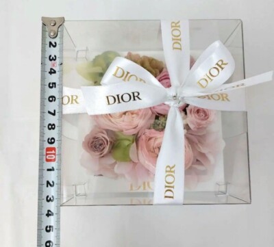 K*O様 希少 Christian Dior 花瓶 ピンク クリスチャンディオー Christian Dior Preserved Pink Rose Flower W/ Gift Wrapped Acrylic