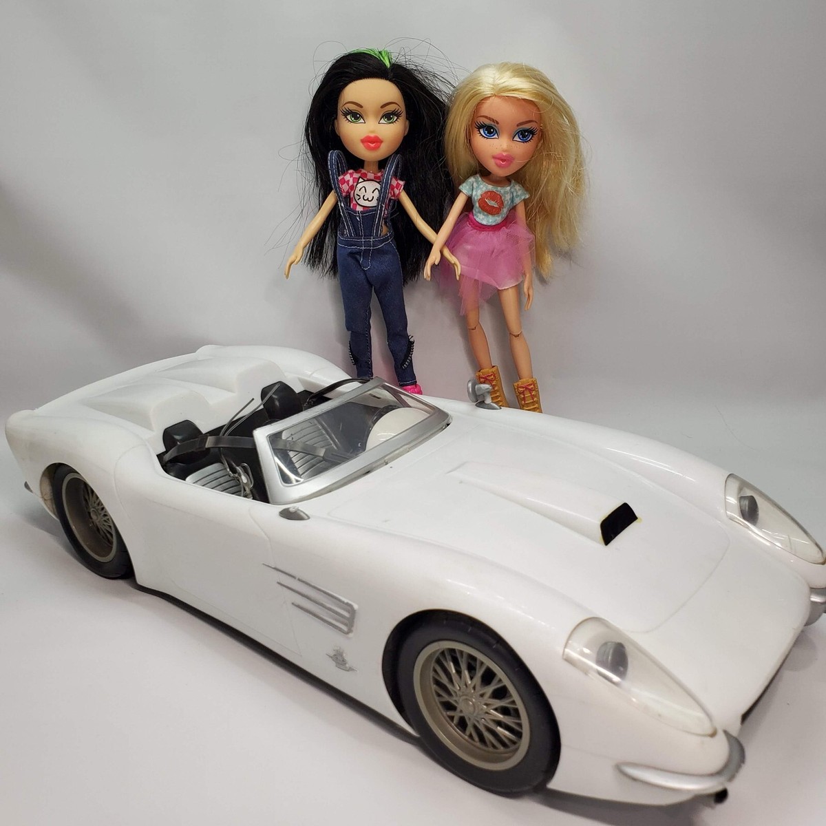 Bratz World Convertible Maserati Roadster White 17